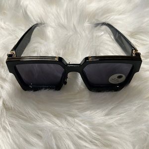 Black n Gold shades